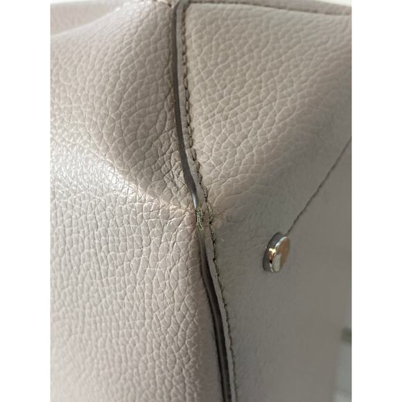 KATE SPADE GRAY PEBBLED LEAHTER WHTIE TRIM SMALL HANDBAG - Picture 9 of 16